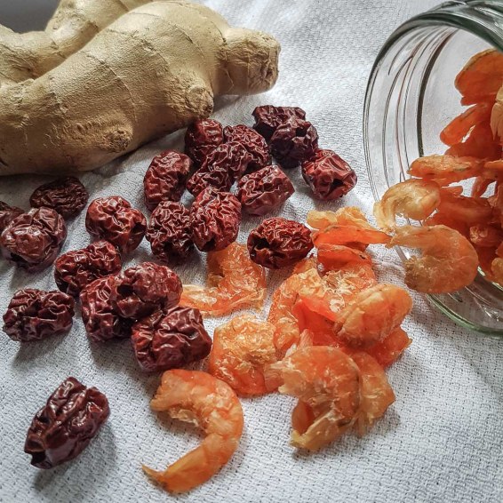 Ginger, dried Chinese dates & Shirimp